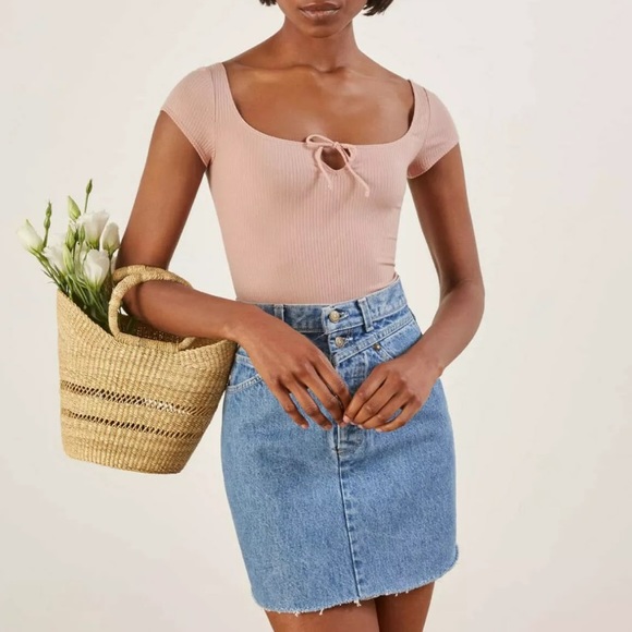 Reformation Tops - Reformation • Loren Blush Bodysuit